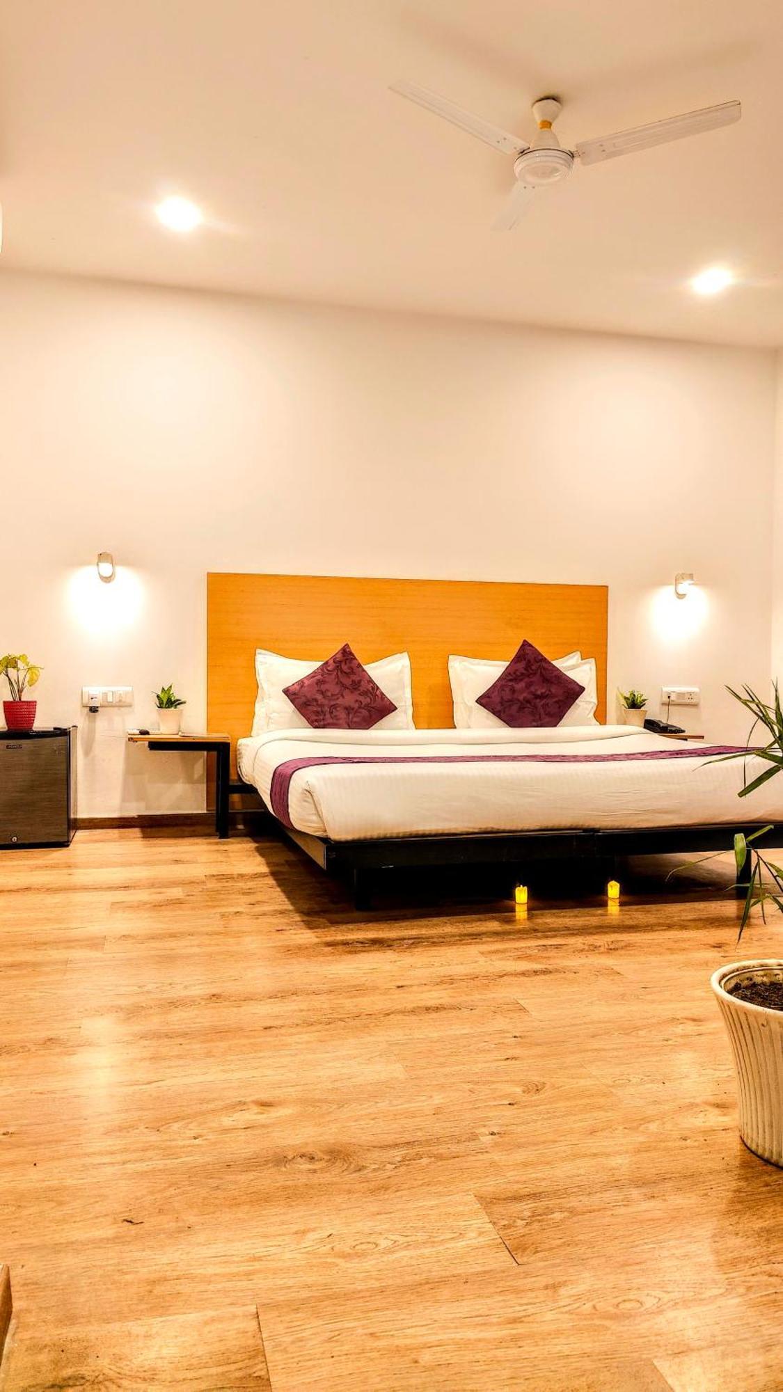 Mavens White Artemis Hospital Road Sector 52 Gurgaon Hotell Exteriör bild