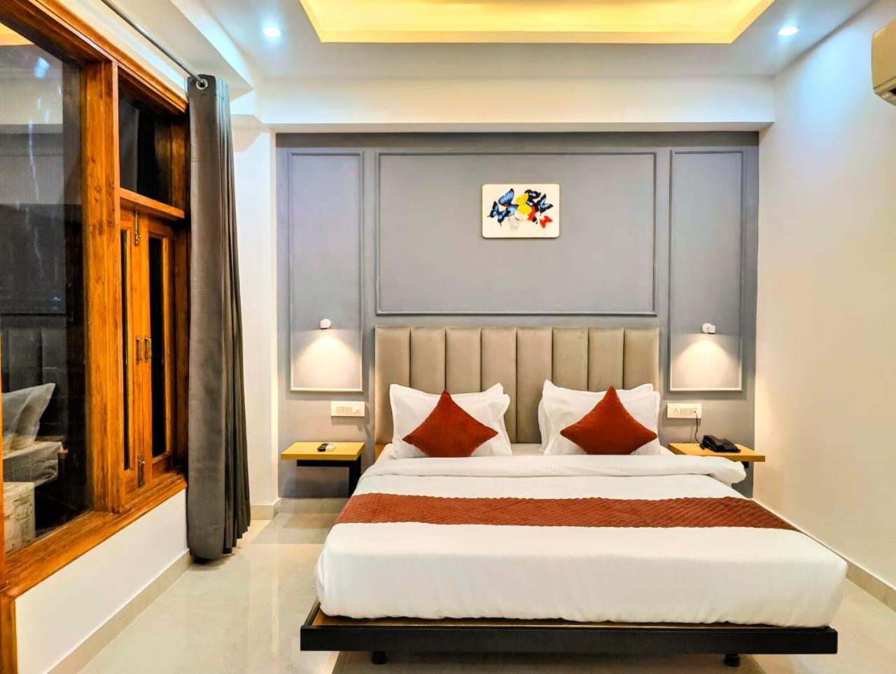 Mavens White Artemis Hospital Road Sector 52 Gurgaon Hotell Exteriör bild